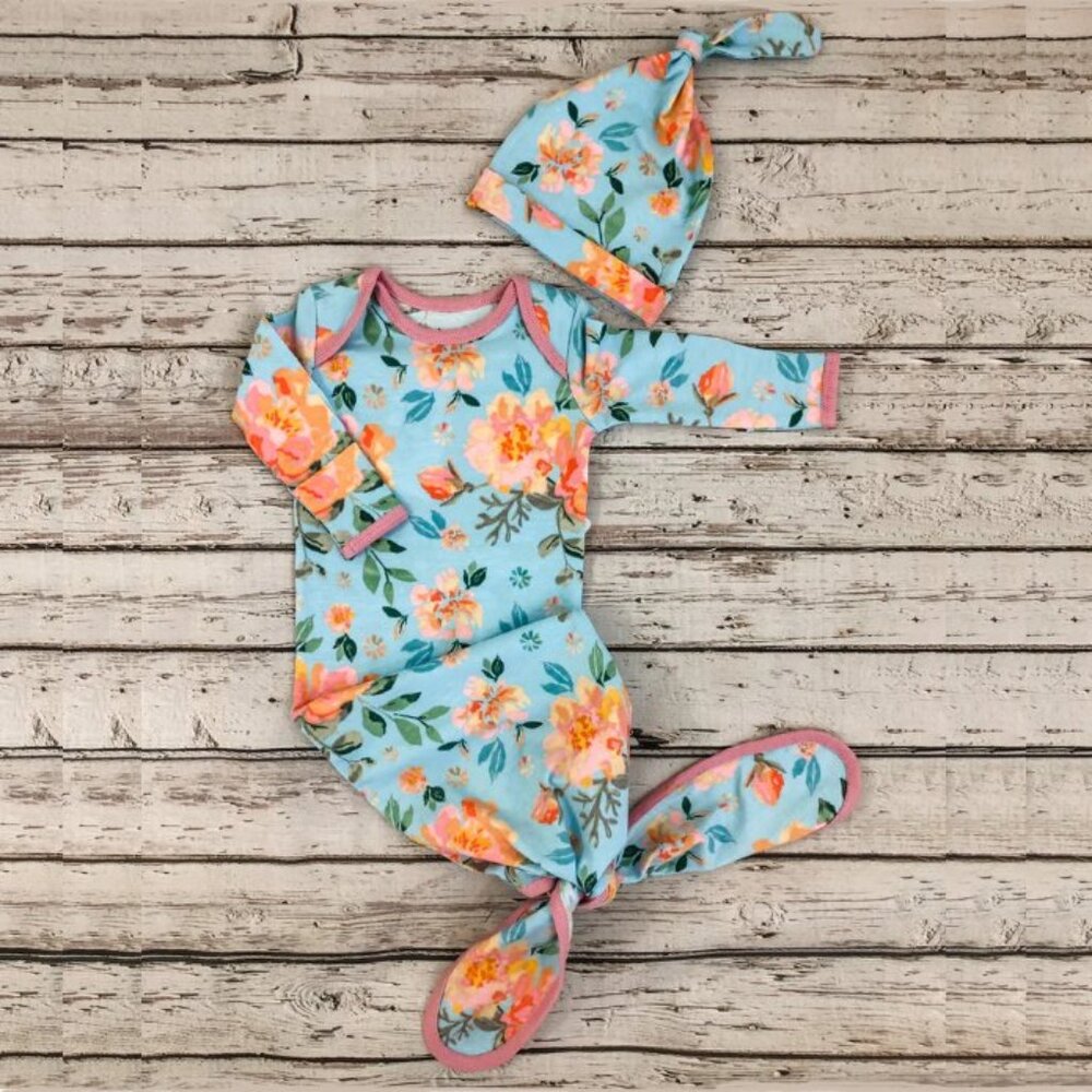 0-3 Month Infant Knotted Gown & Hat Set